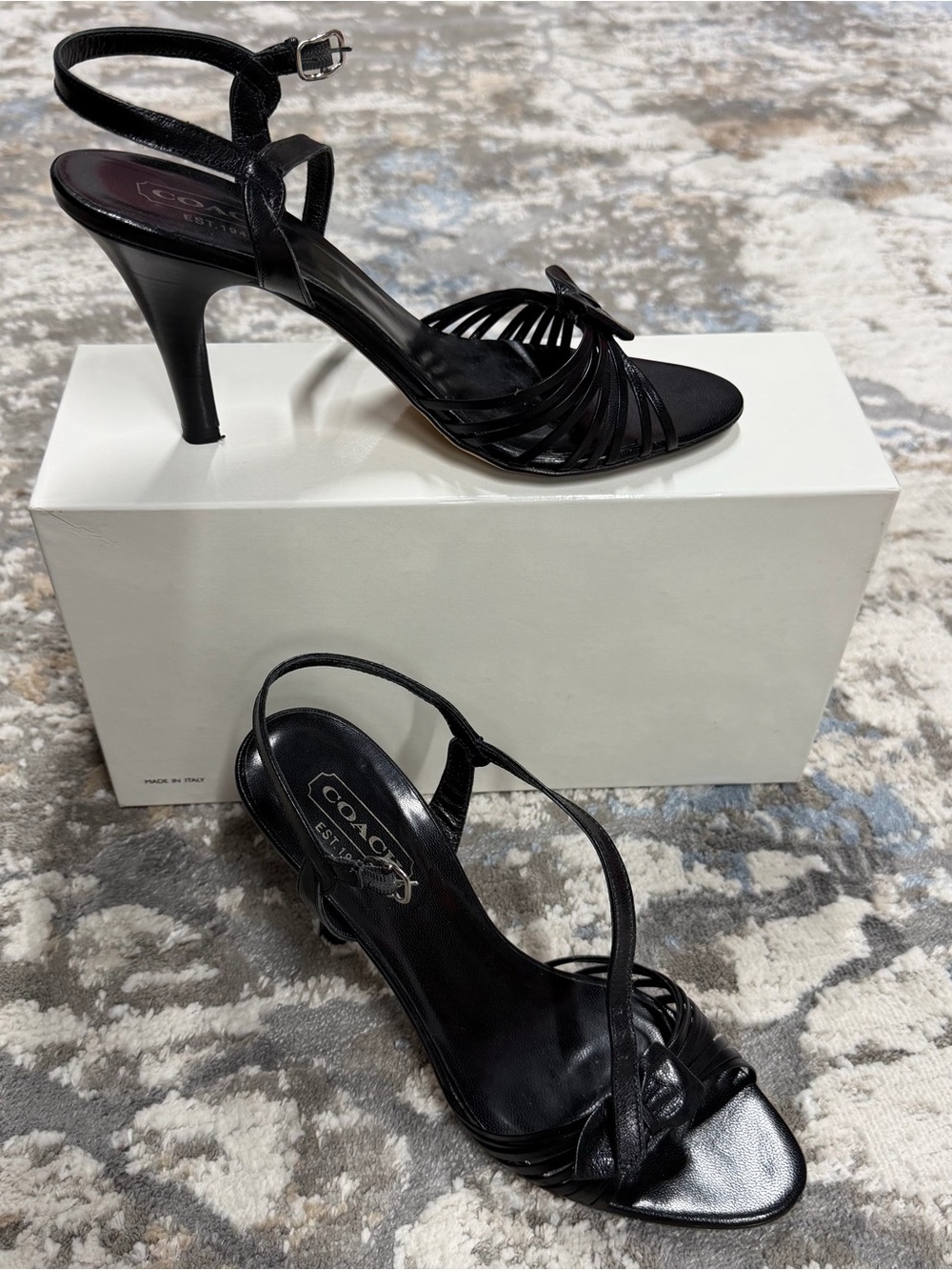 Coach Black Strappy Leather size 7 Sandals